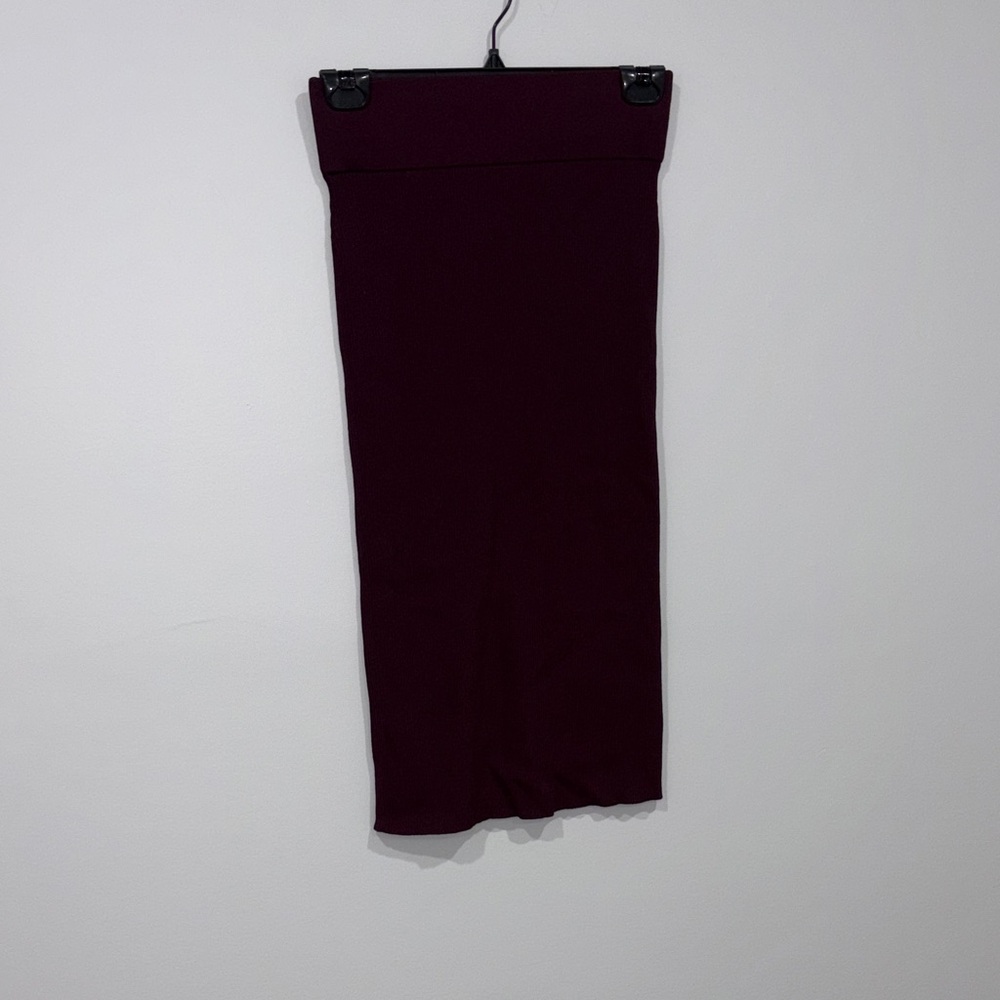 Elegant Burgundy Pencil Skirt